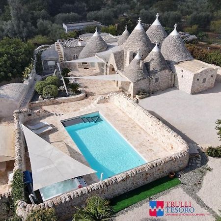 Bed and Breakfast Trulli Tesoro Cisternino Exterior foto